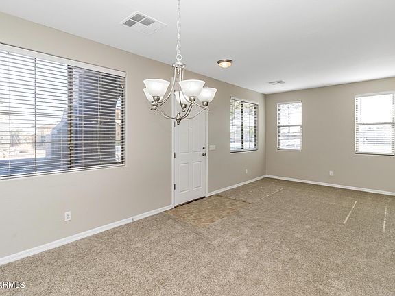 4th image of 642 E Diamond Dr