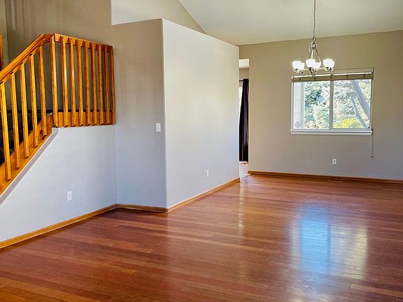 Hardwood floors in main floor