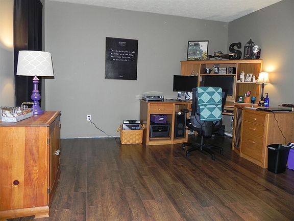 4th image of 244 Buckingham Cir
