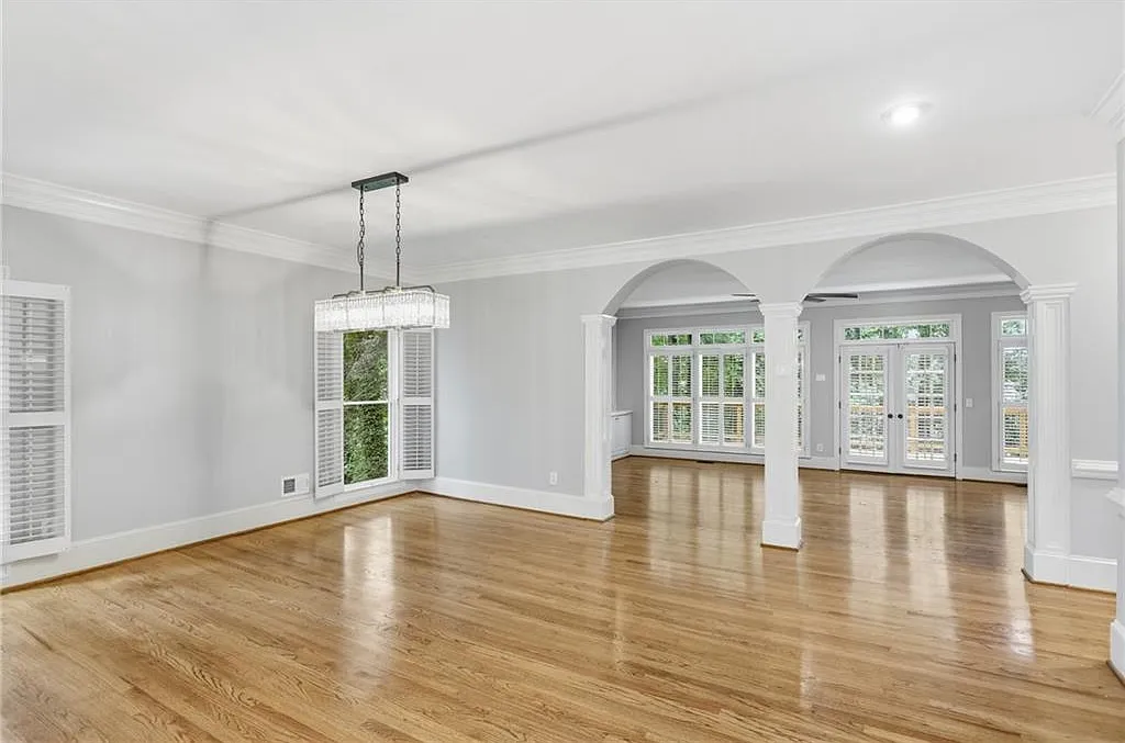 4 bed, 3.5 bath, 4748 sqft, $5,500 — Photo 4