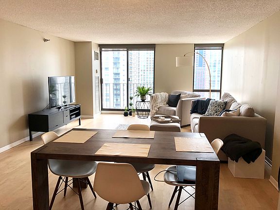 4th image of 70 W Huron St APT 2504