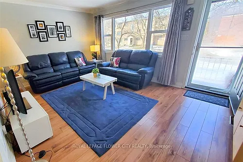 89 Barbara Cres Photo 1