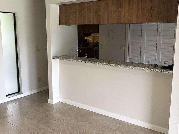 2nd image of 60 Joanne Pl