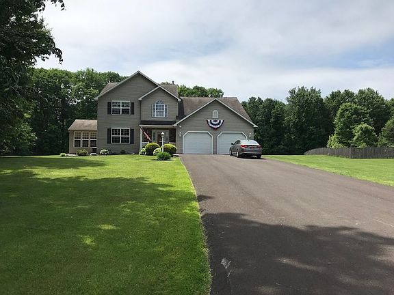 3rd image of 7569 Greenbough Cir
