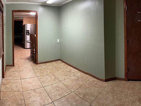 2nd image of 2055 Green Meadows Dr