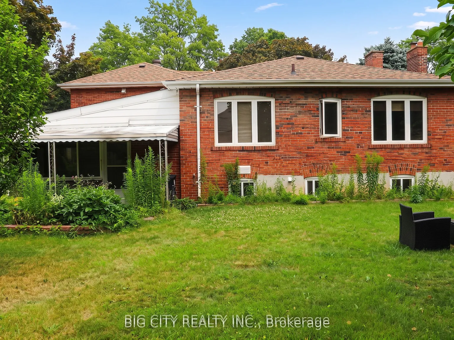 2 bed, $1,800 — Photo 1
