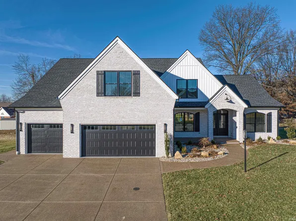 8818 Jenkins Dr, Evansville, IN 47725