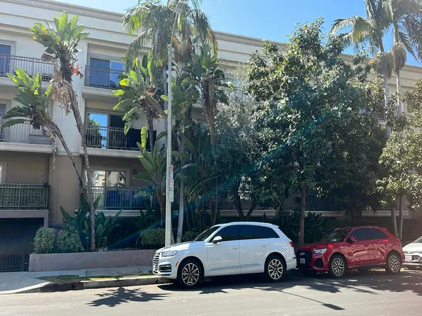 141 S Clark Dr APT 111, Los Angeles, CA 90048