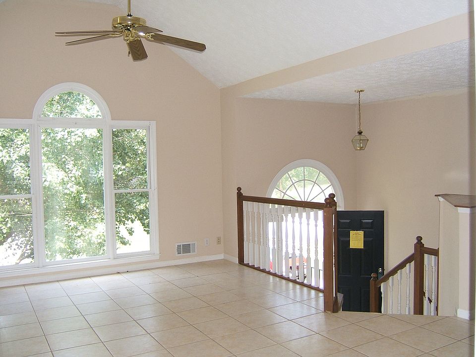 1st image of 60 Saratoga Dr