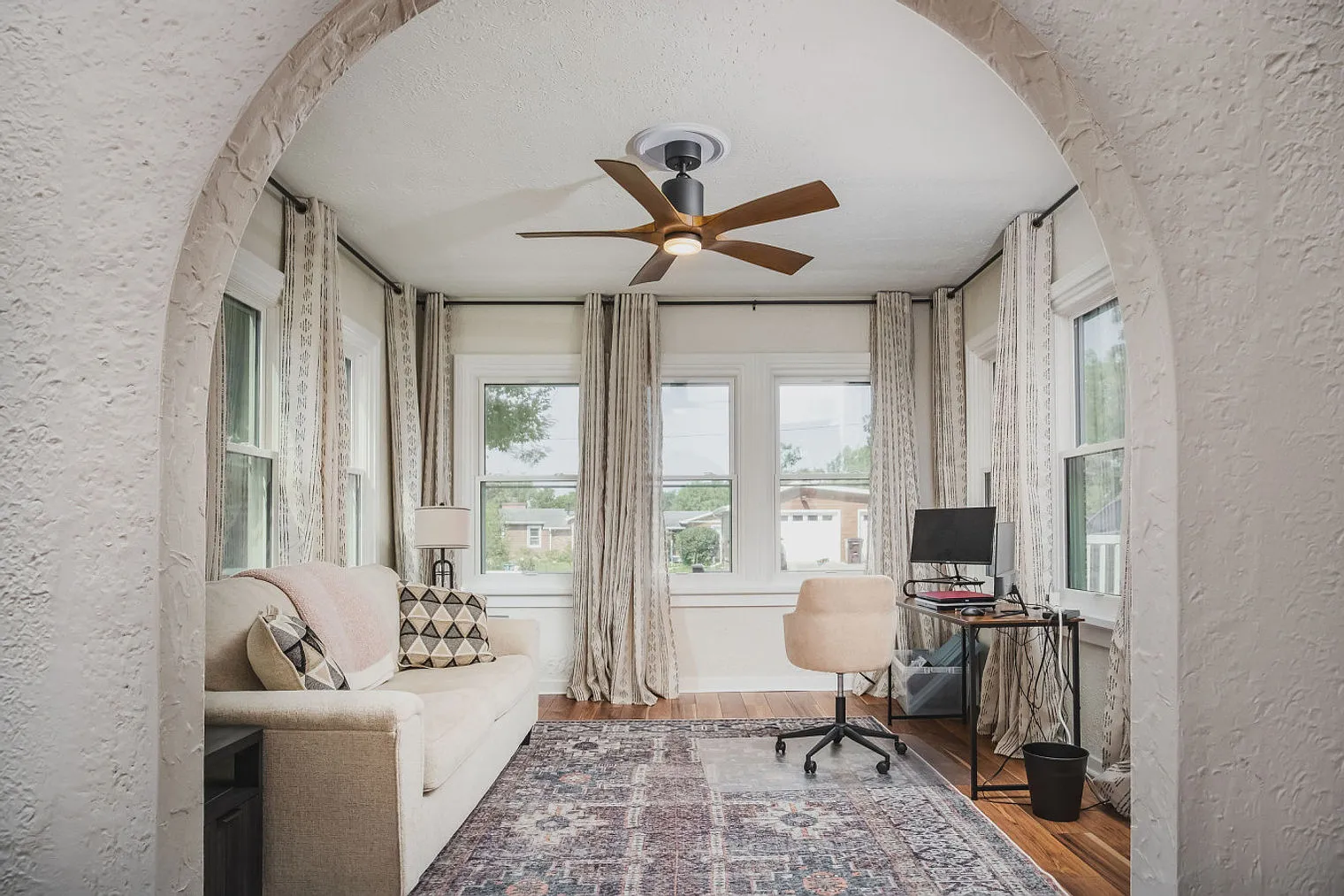 3 bed, 2.0 bath, 1991 sqft, $6,279 — Photo 3