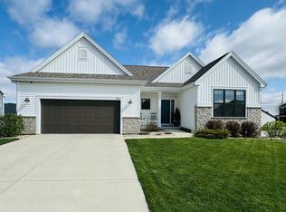 534 Foxfield Rd, Oregon, WI 53575