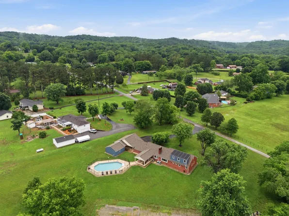 1108 Lakeview Dr, Ashland City, TN 37015