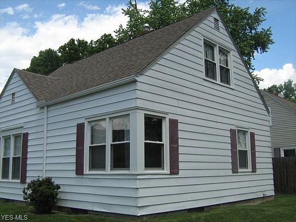 2nd image of 2305 24th St