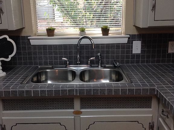 5th image of 620 Christie Ct