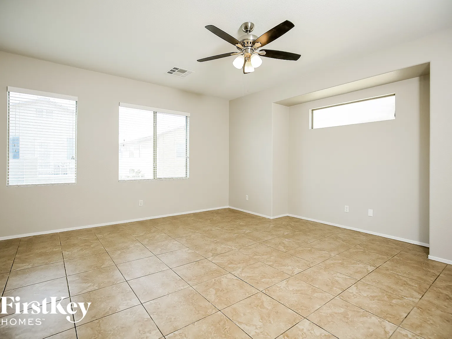 4 bed, 2.5 bath, 1780 sqft, $2,015 — Photo 4
