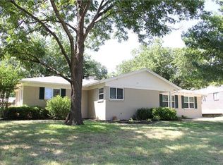 204 Eric Ln, Benbrook, TX 76126