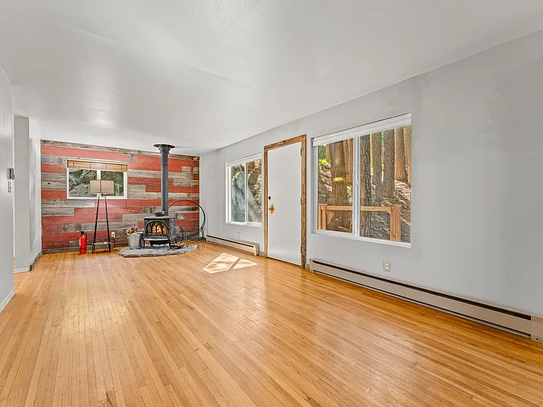 765 Bunker Dr — Photo 10