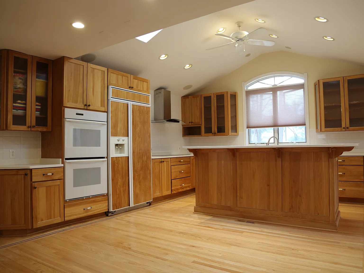4 bed, 2788 sqft, $4,800 — Photo 3