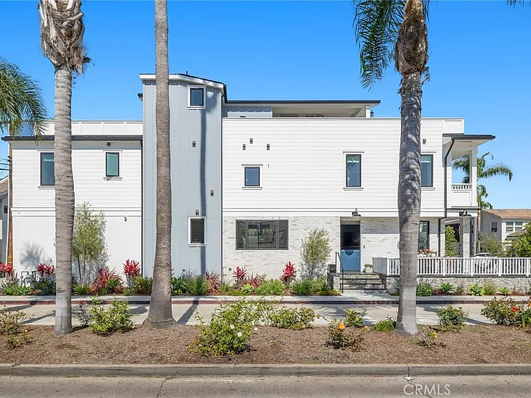201 Opal Ave — Photo 2