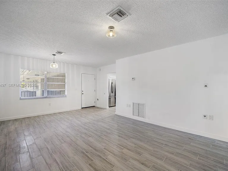 15391 S Dixie Hwy #61 — Photo 4