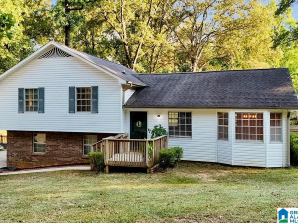 320 Fran Dr, Alabaster, AL 35007