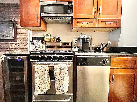 2nd image of 659 9th Ave APT 2