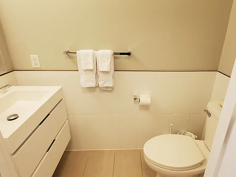 347 Hyland Dr — Photo 16