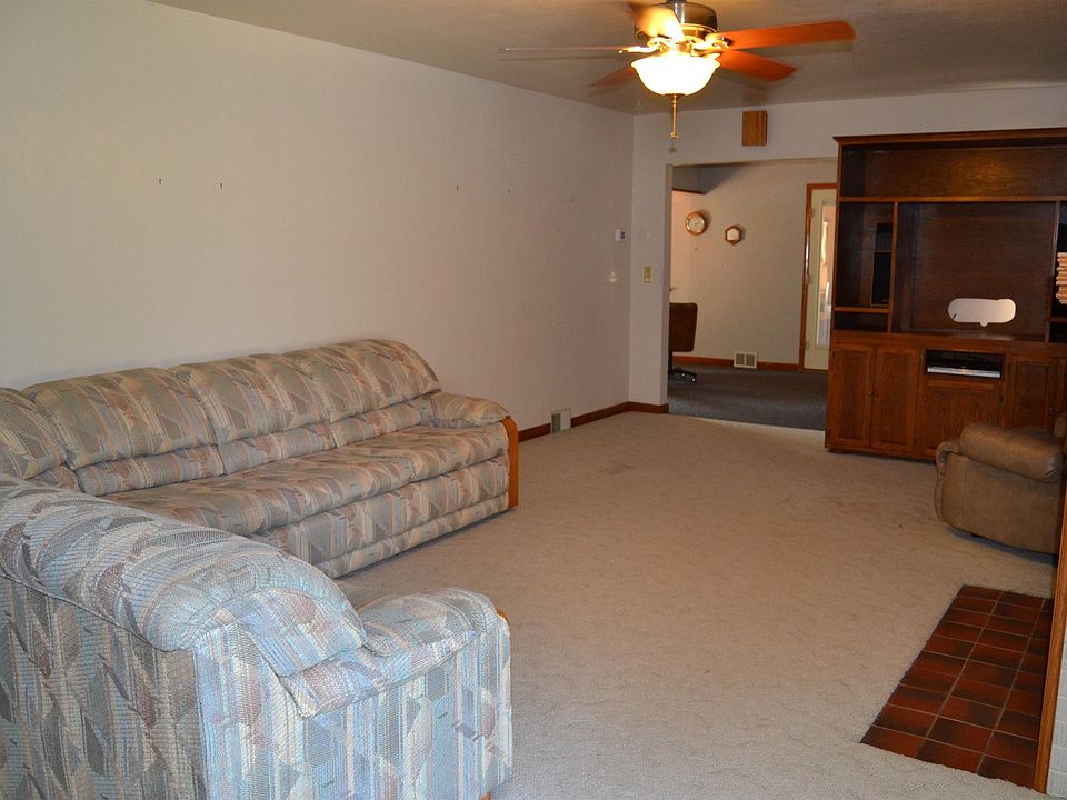 511 W Walnut St, Mason City, IL 62664 Zillow