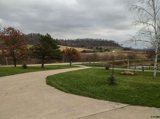 6481 Weber Rd, Bellevue, IA 52031