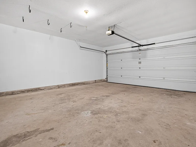 630 S Heights Dr — Photo 14
