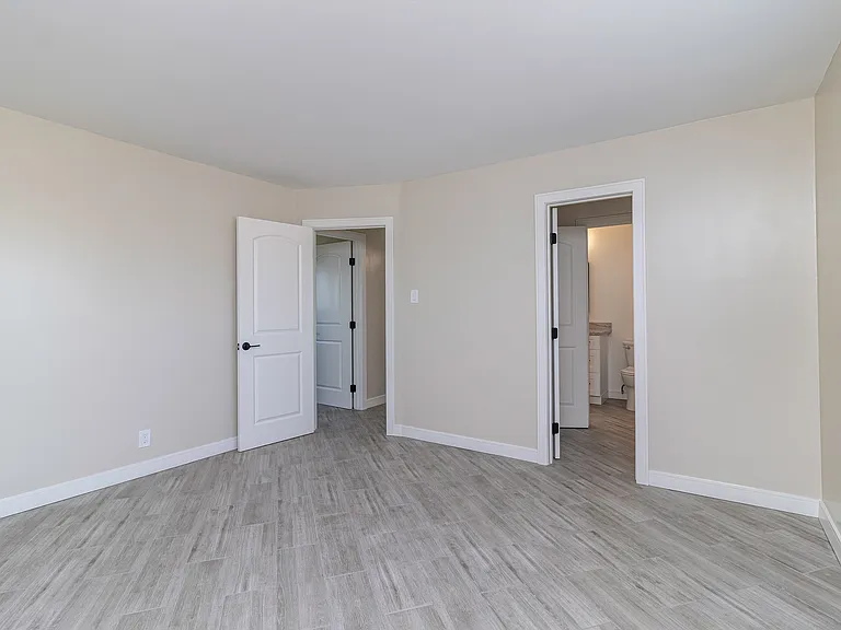 4040 Badillo Cir — Photo 7
