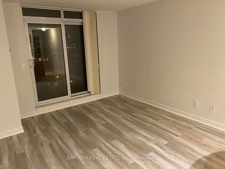 18 Kenaston Gdns #1401 — Photo 19