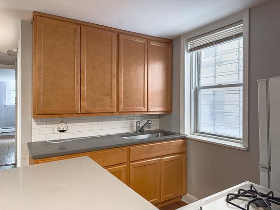 3rd image of 1757 W North Shore Ave #G1