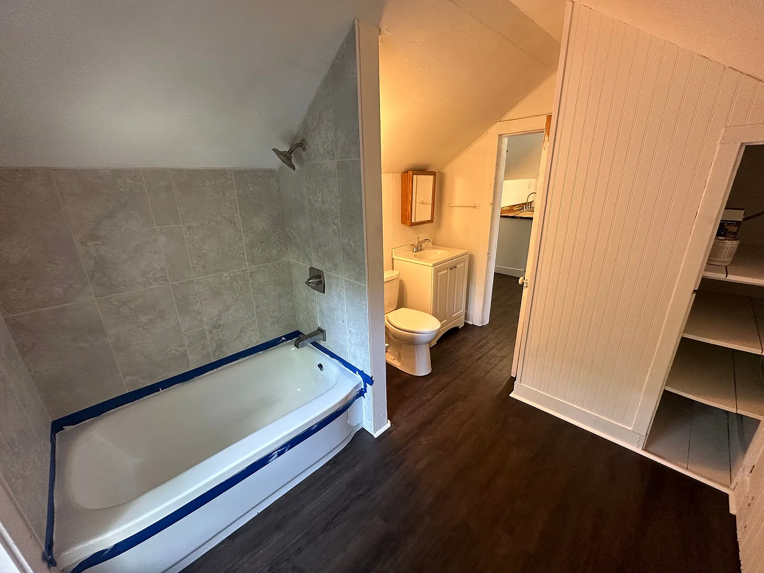 2 bed, 1.0 bath, 1050 sqft, $1,300 — Photo 2