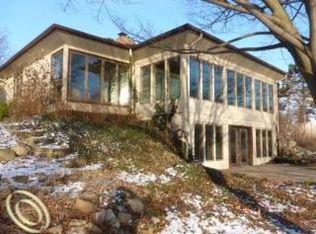 2339 W Walton Blvd, Waterford, MI 48329