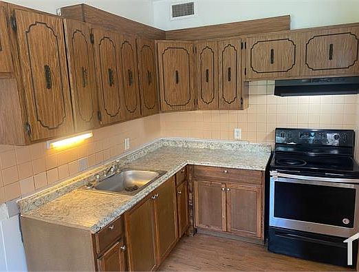 1st image of 8458 Buckthorn Dr