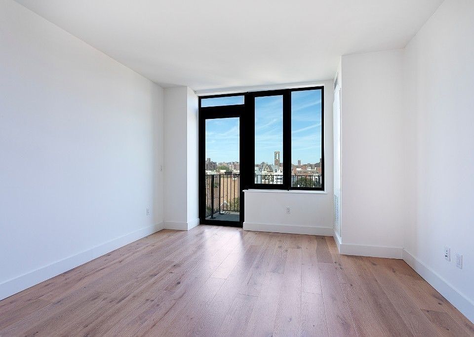 1st image of 69 E 125th St APT 6E