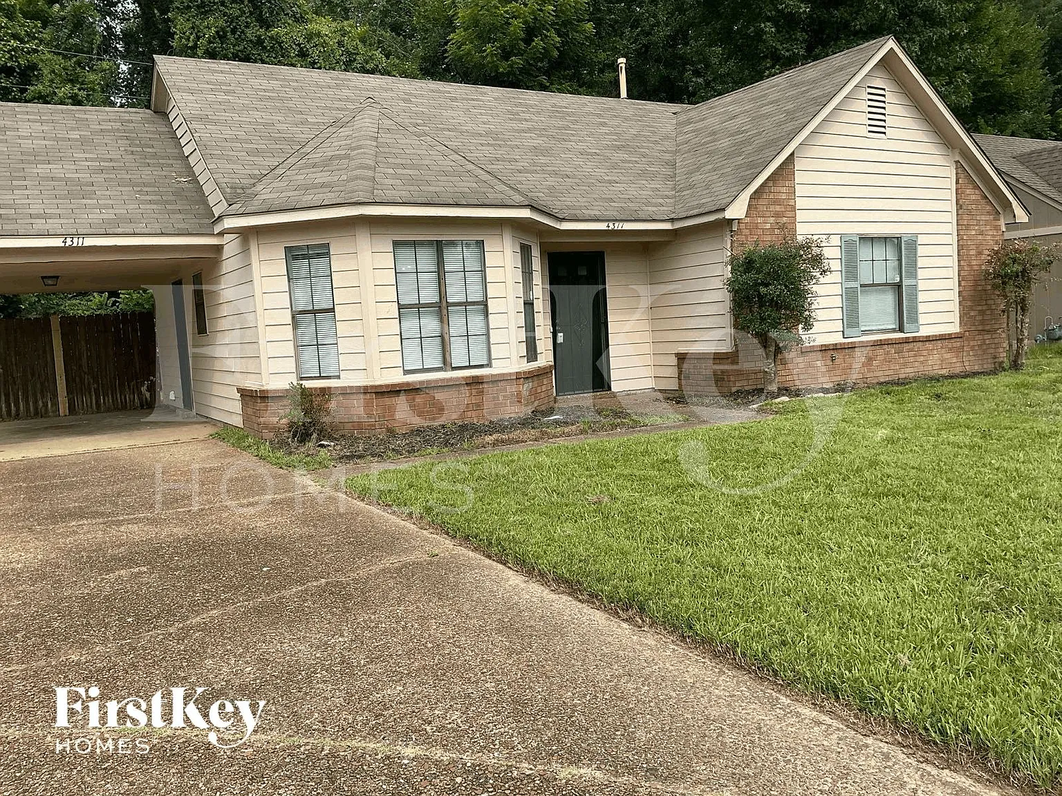 3 bed, 2.0 bath, 1215 sqft, $1,155 — Photo 1
