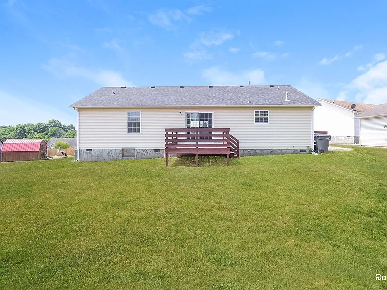 2104 Madison Ct — Photo 15
