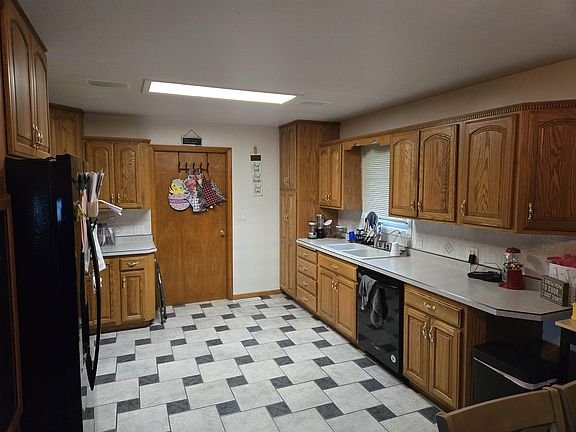 5th image of 305 4th Ave