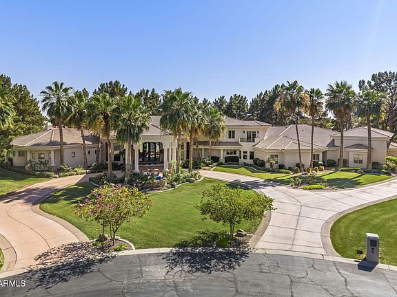 2nd image of 7 E OAKWOOD HILLS Drive