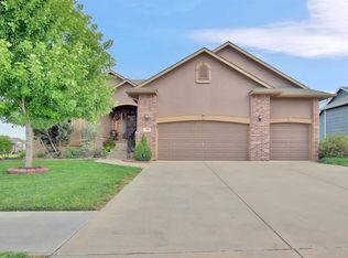 728 Goldspike, Newton, KS 67114