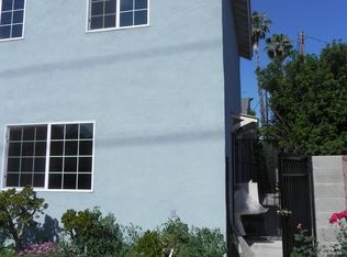 7113 Vanalden Ave, Reseda, CA 91335