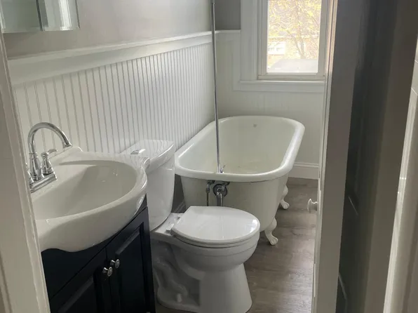 715 Grattan St, Chicopee, MA 01020