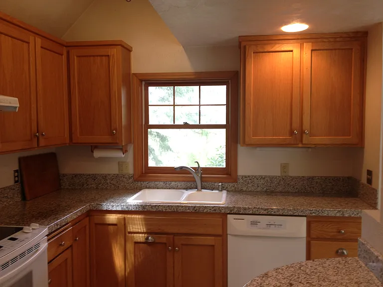 3056 Hendricks Hill Dr — Photo 6