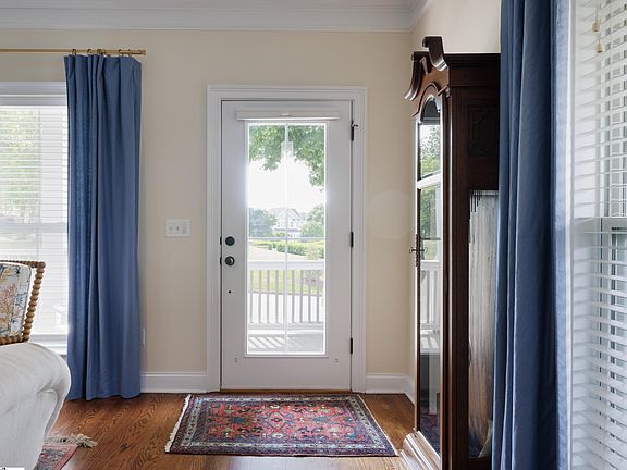 4th image of 206 Ridenour Ave
