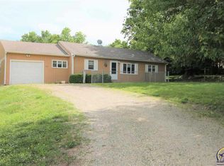 1835 SW 65th St, Topeka, KS 66619