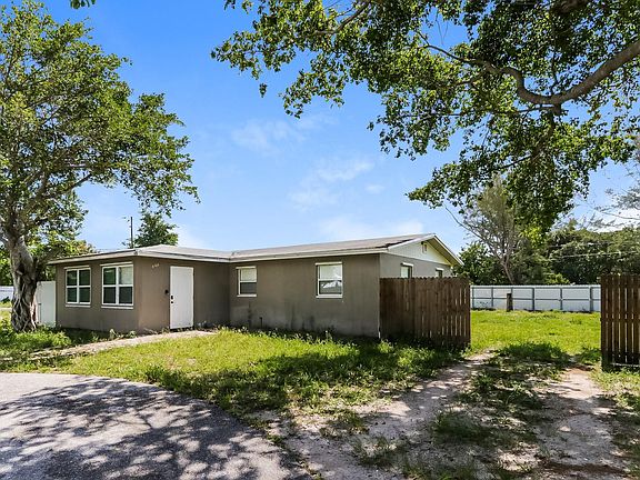 4th image of 480 Caroline Avenue