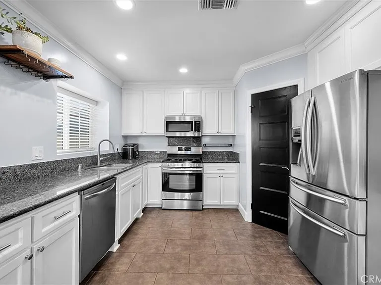 2067 Lomita Blvd — Photo 10