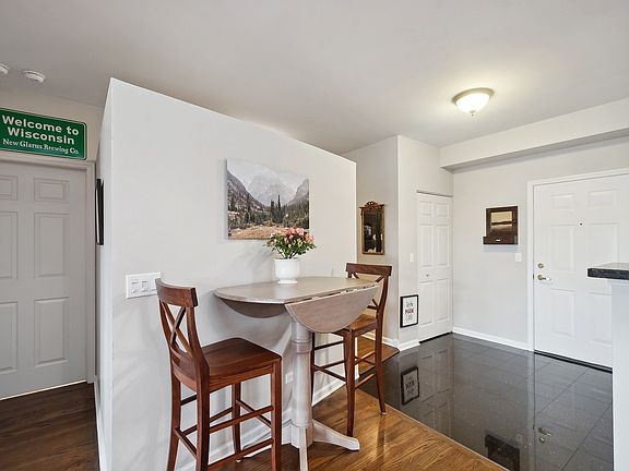 3rd image of 343 W Old Town Ct APT 601